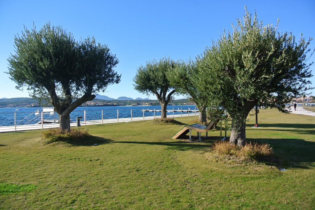 Sardinia Blu Residence Golfo Aranci Exterior photo